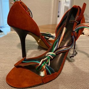 Never worn Isabella Fiore heels